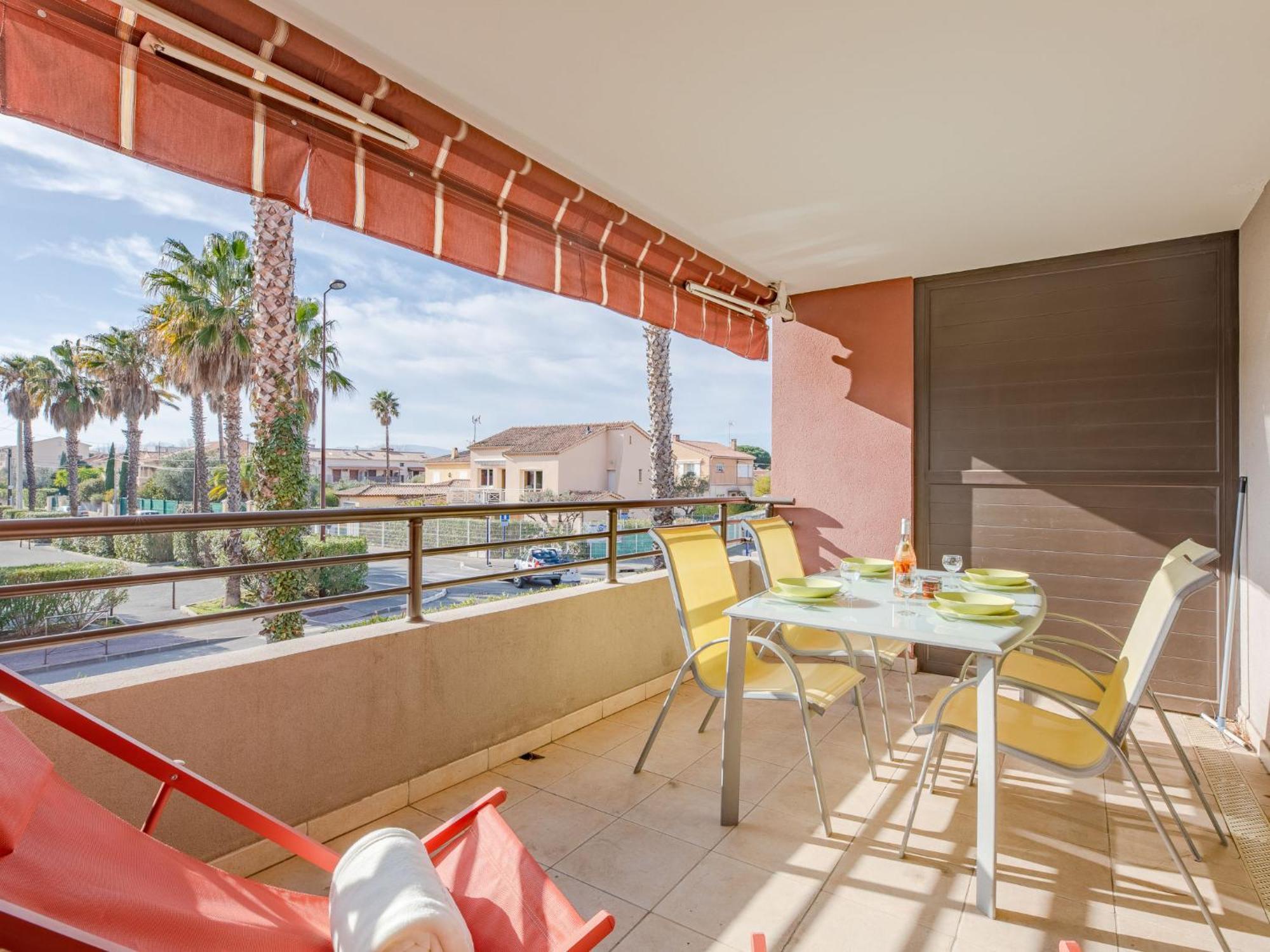 Apartment Santa Monica-1 By Interhome เฟรฌูส ภายนอก รูปภาพ